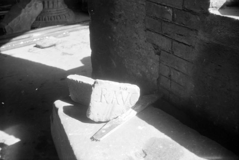 1-00048/ 08879/ 16816 - Roma - Luogo non identificato