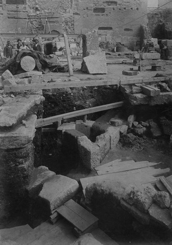  - Foro Romano. Area del Comizio-Niger Lapis. Scavi. Pozzi