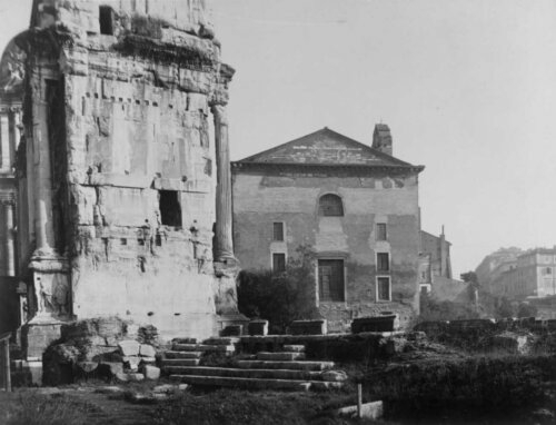  - Foro Romano. Area del Mundus, dei Rostri Imperiali e fronte della Curia
