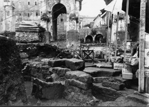  - Foro Romano. Area del Comizio e Lapis Niger