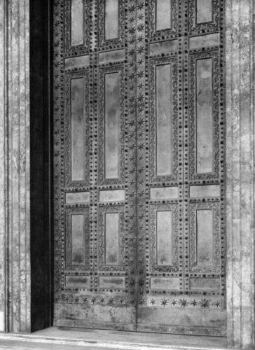  - Foro Romano. Curia, già Chiesa di Sant'Adriano. Lavori. Restauro edilizio. Particolare del portale