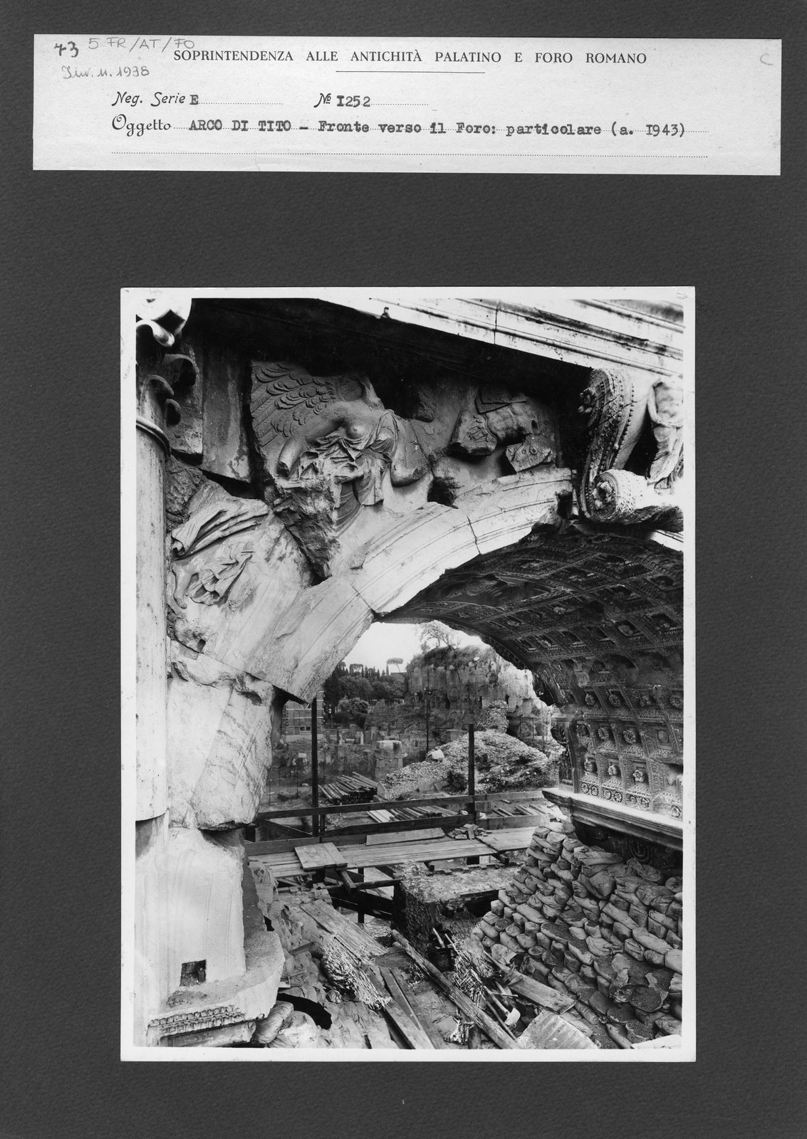 FR-AT-FO 005.tif