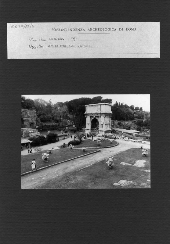 FR-AT-V 028.tif