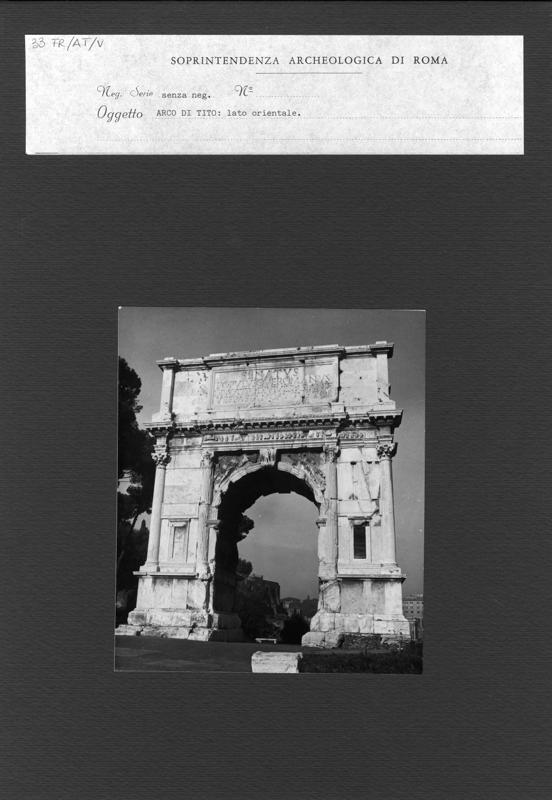 FR-AT-V 033.tif