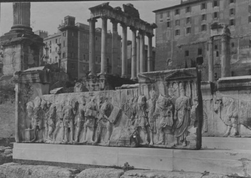  - Plutei Traianei (cosiddetti) sulla Piazza del Foro Romano