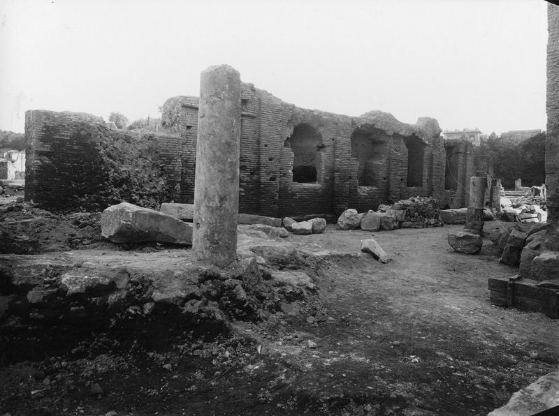 020660 - monumento - Argileto durante gli scavi