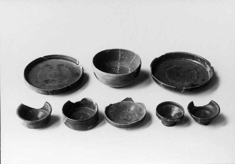 016992 - reperto - Frammenti di ceramica aretina dalla Regia (dallo scavo Boni della Velia); neg. serie F, n. 853
