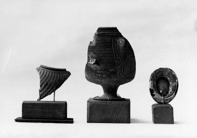016958 - reperto - Vasellame grezzo frammenti di bicchieri di terracotta dalla Domus Publica; neg. serie F, n. 749