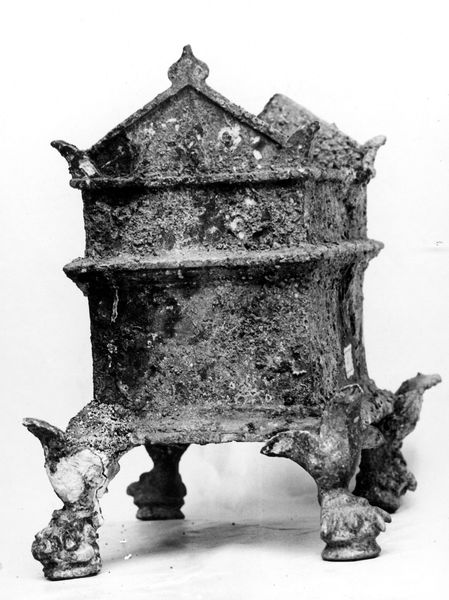 010223 - reperto - Piccolo braciere (o incensiere) dal Pozzo Repubblicano C.; neg. serie F, n. 711