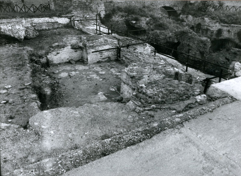 001541 - scavo archeologico - Scavi