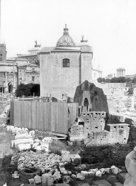 012205 - monumento - Basilica Emilia, muro caduto con ingresso orientale.  Senza negativo