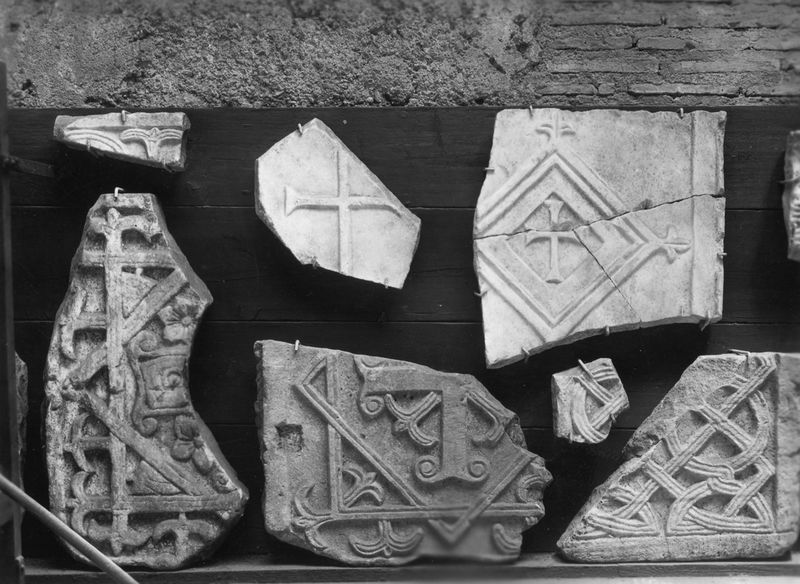 021739 - reperto - Frammenti altomedievali