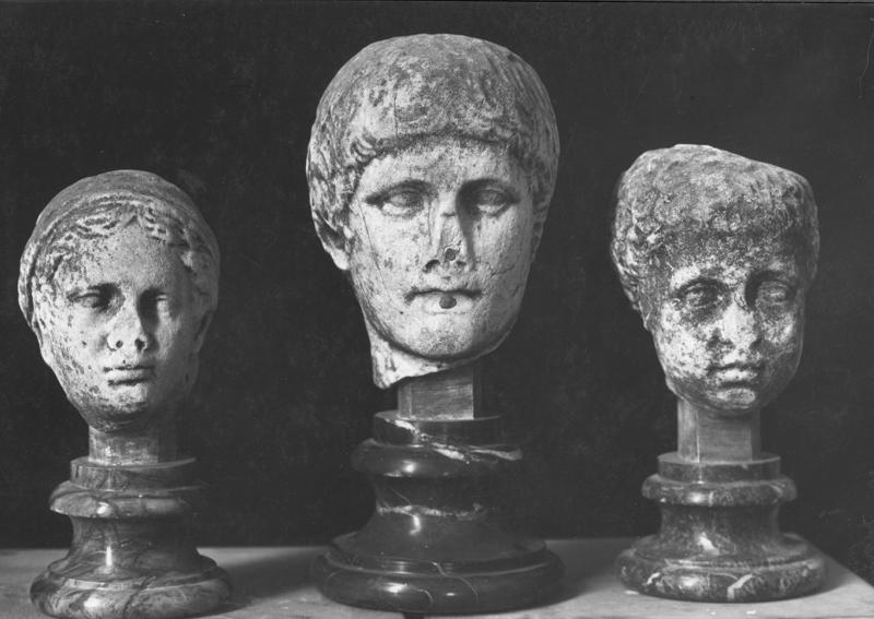 AP-SM  099-asf008195.jpg