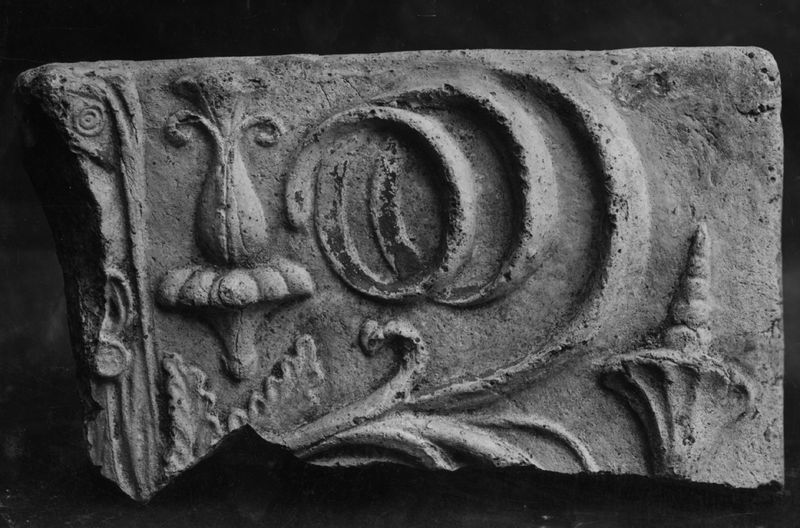 016836 - reperto - Dalla Cloaca Massima, frammento di lastra fittile ; Neg. Serie F, Nr. 837
