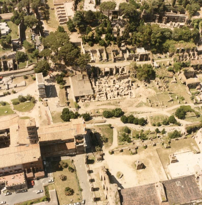 FR - VA 039-asf014703.jpg
