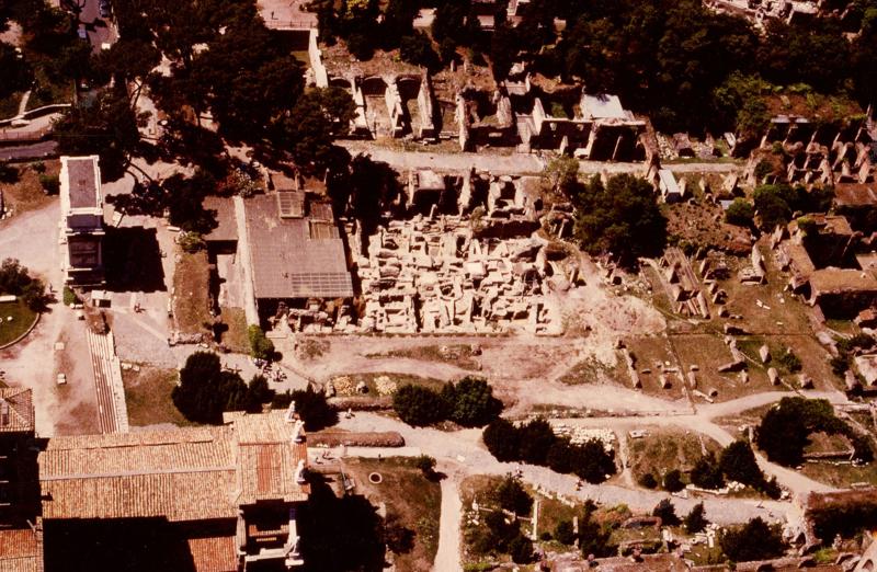 FR - VA 072-asf014776.jpg