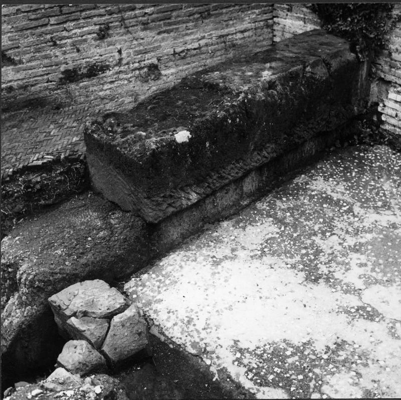 24 FR-DP-asf013681.jpg