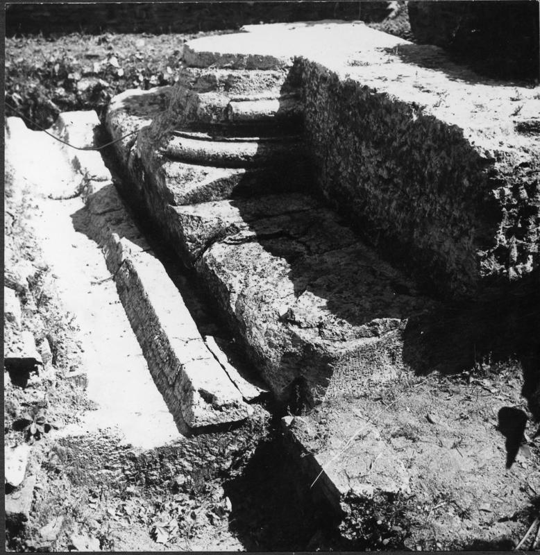 26 FR-DP-asf013687.jpg