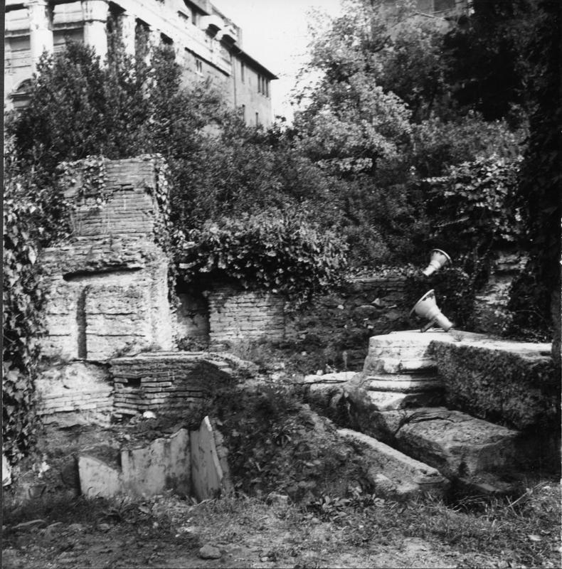 33 FR-DP-asf013697.jpg