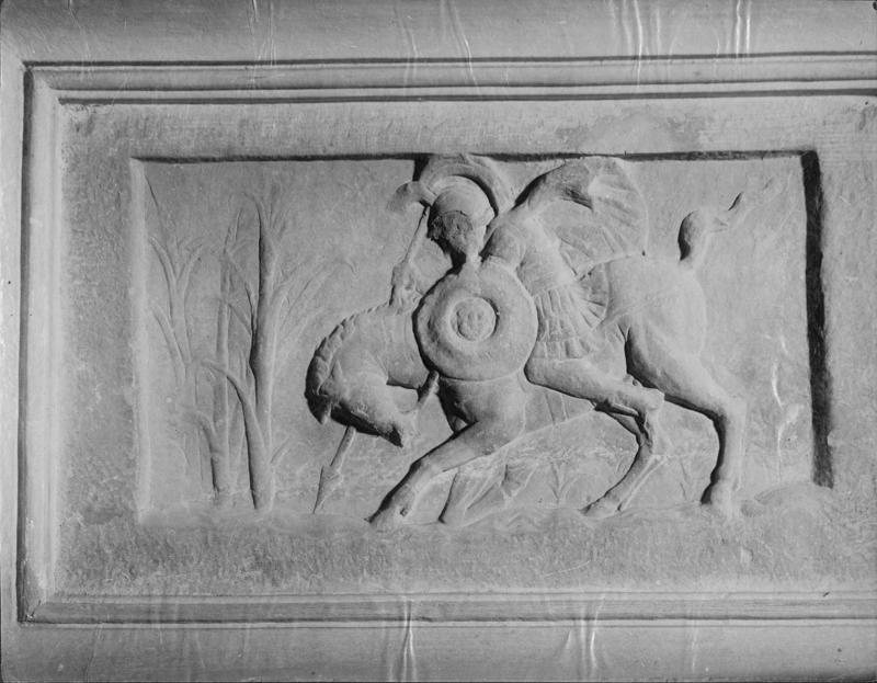 8 FR-LC-asf015529.jpg