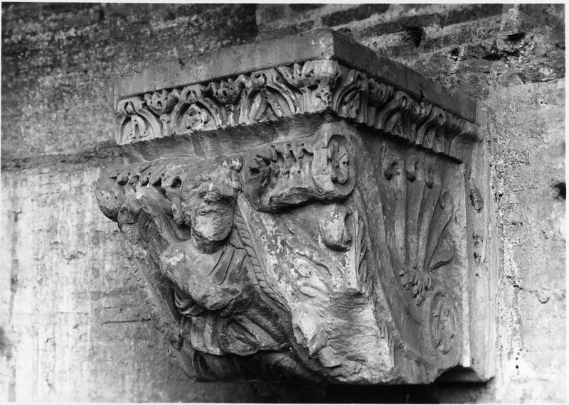 010569 - monumento - Foro Romano, Basilica di Massenzio, abside cosantiniana, mensole; neg. serie F, n. 1369