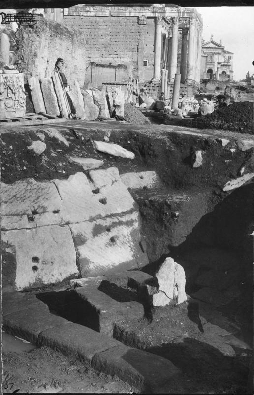 FR-SVC 1-asf016667.jpg