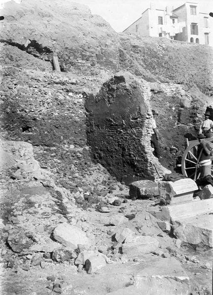 011454 - scavo archeologico - Basilica Emilia, scavi del 1899, particolare della fronte verso il Foro. Neg. serie Film nÂ°1252