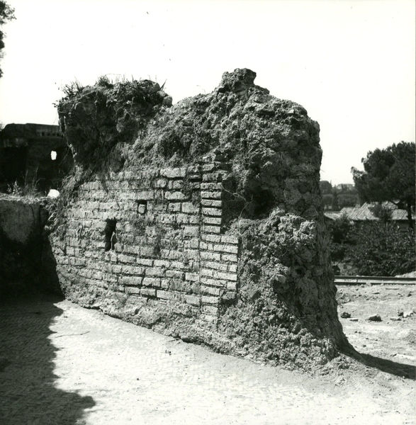002893 - monumento - Scale Caci (cd.), primo ambiente orientale: bagno imperiale particolare del sottoscala, luglio 1966