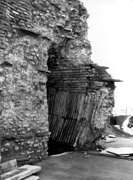 002936 - monumento - Strutture Imperiali: Edificio che attualmente ospita il laboratorio fotografico