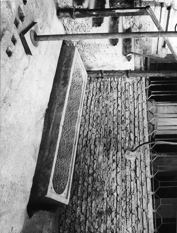 FR-TR-A 10-asf017894.jpg