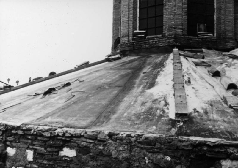 FR-TR-V 46-asf018025.jpg