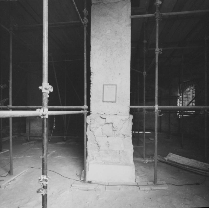 FR-TR-V 72-asf018069.jpg