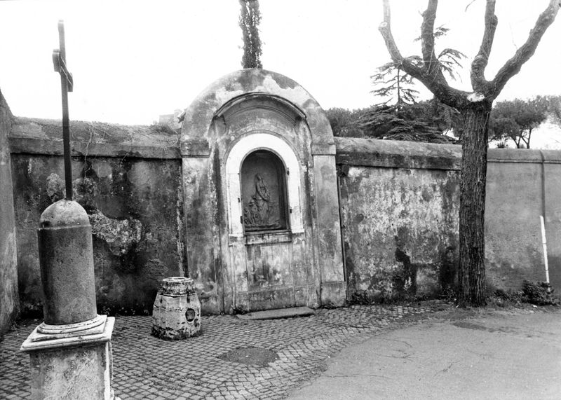 003000 - monumento - Via di S. Bonaventura: muro di recinzione