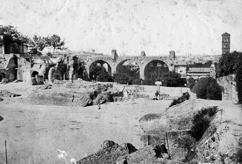 005625 - monumento - Clivio Palatino: basamento del tempio (Giove Statore) a destra del Clivio