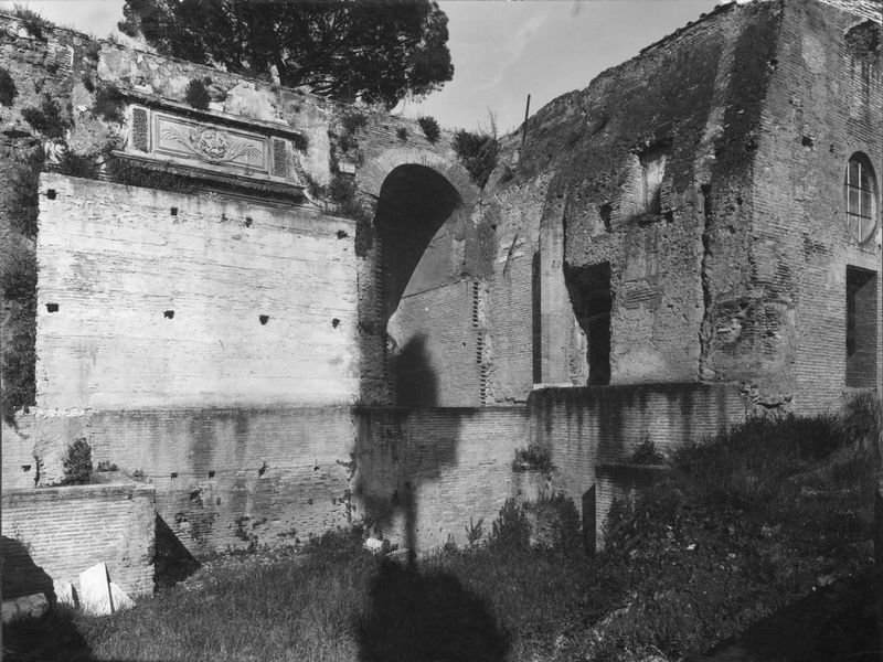003199 - monumento - Domus Augustana, corpo centrale: piano superiore lato verso lo stadio, 1936
