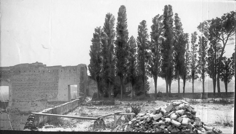 003259 - monumento - Domus Augustana, corpo centrale piano superiore: lato verso lo Stadio dopo una nevicata