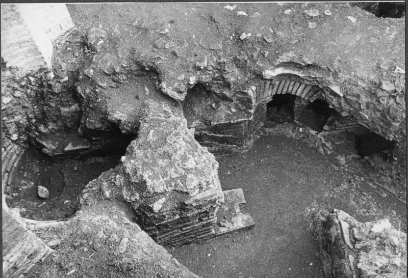 003283 - monumento - Domus Augustana, piano superiore: costruzioni del lato Sud-Est, gennaio 1958