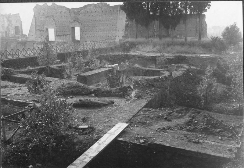 003284 - monumento - Domus Augustana, piano superiore: costruzioni del lato Sud-Est, gennaio 1958