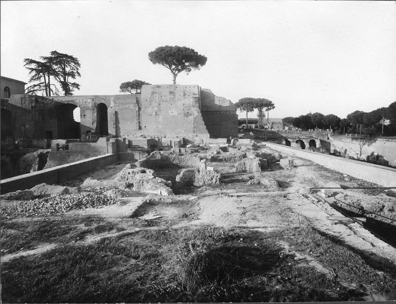 003270 - monumento - Domus Augustana, piano superiore: costruzioni del lato Sud-Est