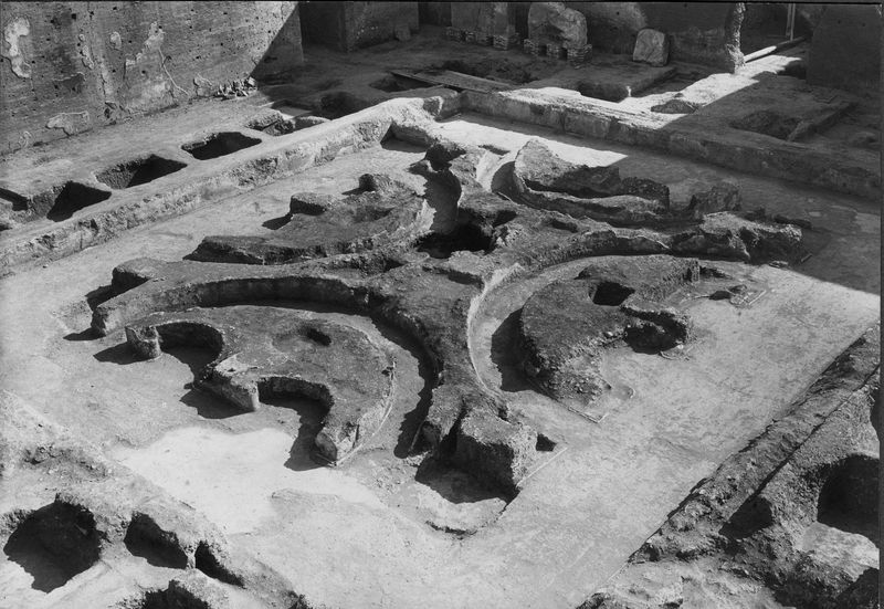 003347 - monumento - Domus Augustana, peristilio inferiore: impluvio