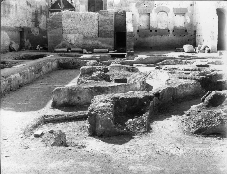 003357 - monumento - Domus Augustana, peristilio inferiore: particolare dell'impluvio