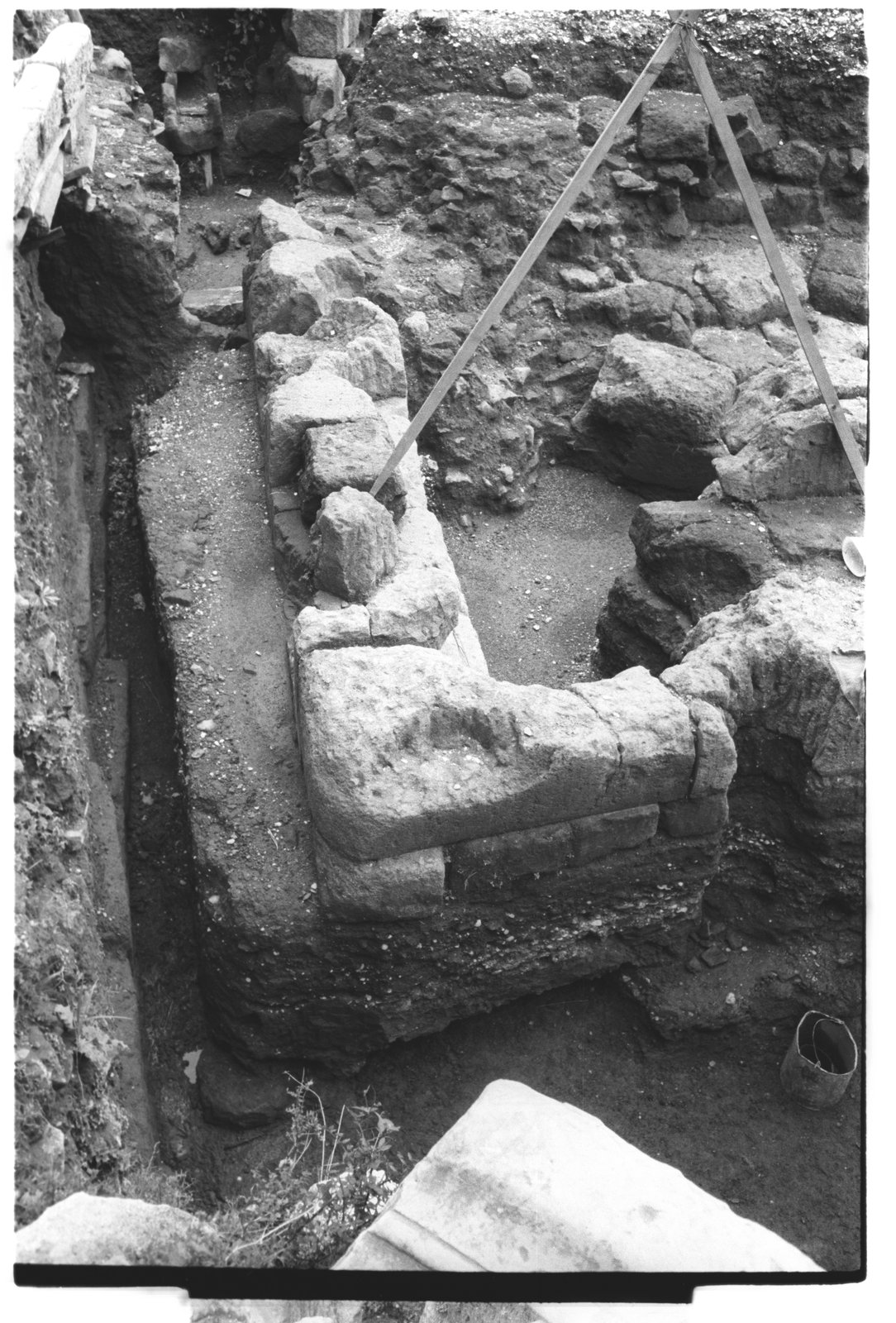 film_00023-16.tif