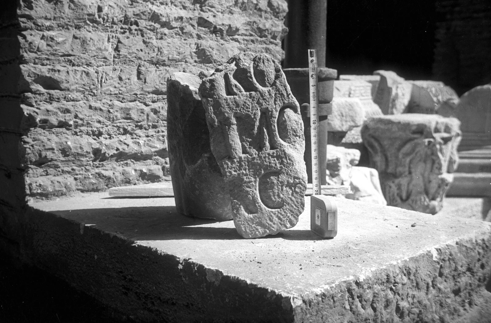 film_00052-018.tif