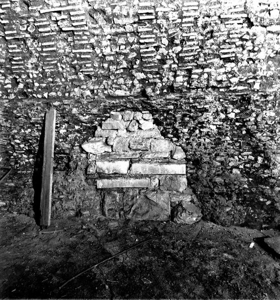 008511 - monumento - Via dei Cerchi, Grottoni: veduta delle strutture