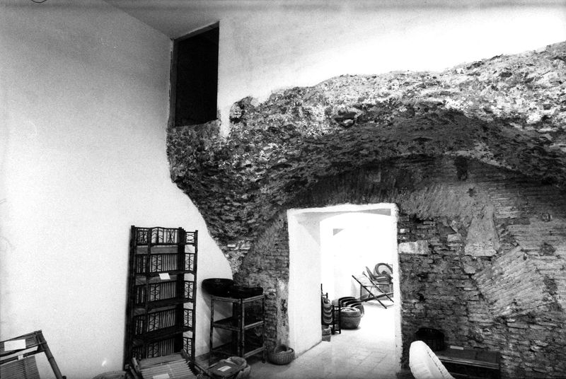 008549 - monumento - Via dei Cerchi, Grottoni: n.81-83