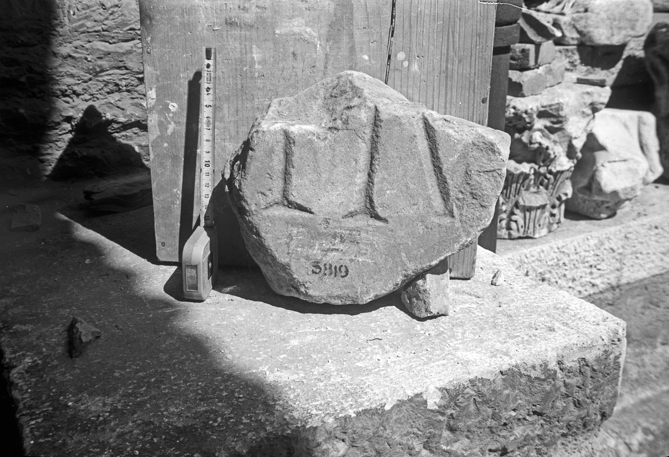 film_00071-052_asf501978.tif