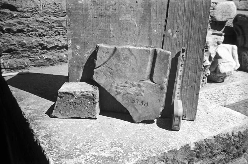film_00073-028.tif