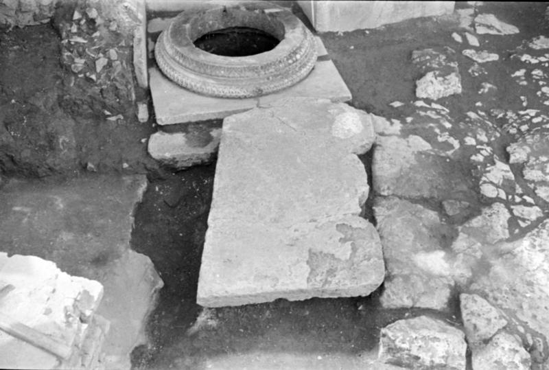 1-00007/ 07549/ 16777 - Roma - Foro Romano - Edicola di Giuturna