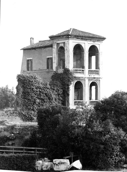 005864 - monumento - Palatino, Horti Farnesiani: veduta della Casina Farnese