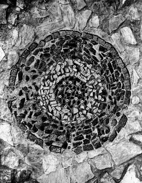 005870 - monumento - Palatino, Horti Farnesiani: particolare della Fontana de li Spechi dopo il restauro